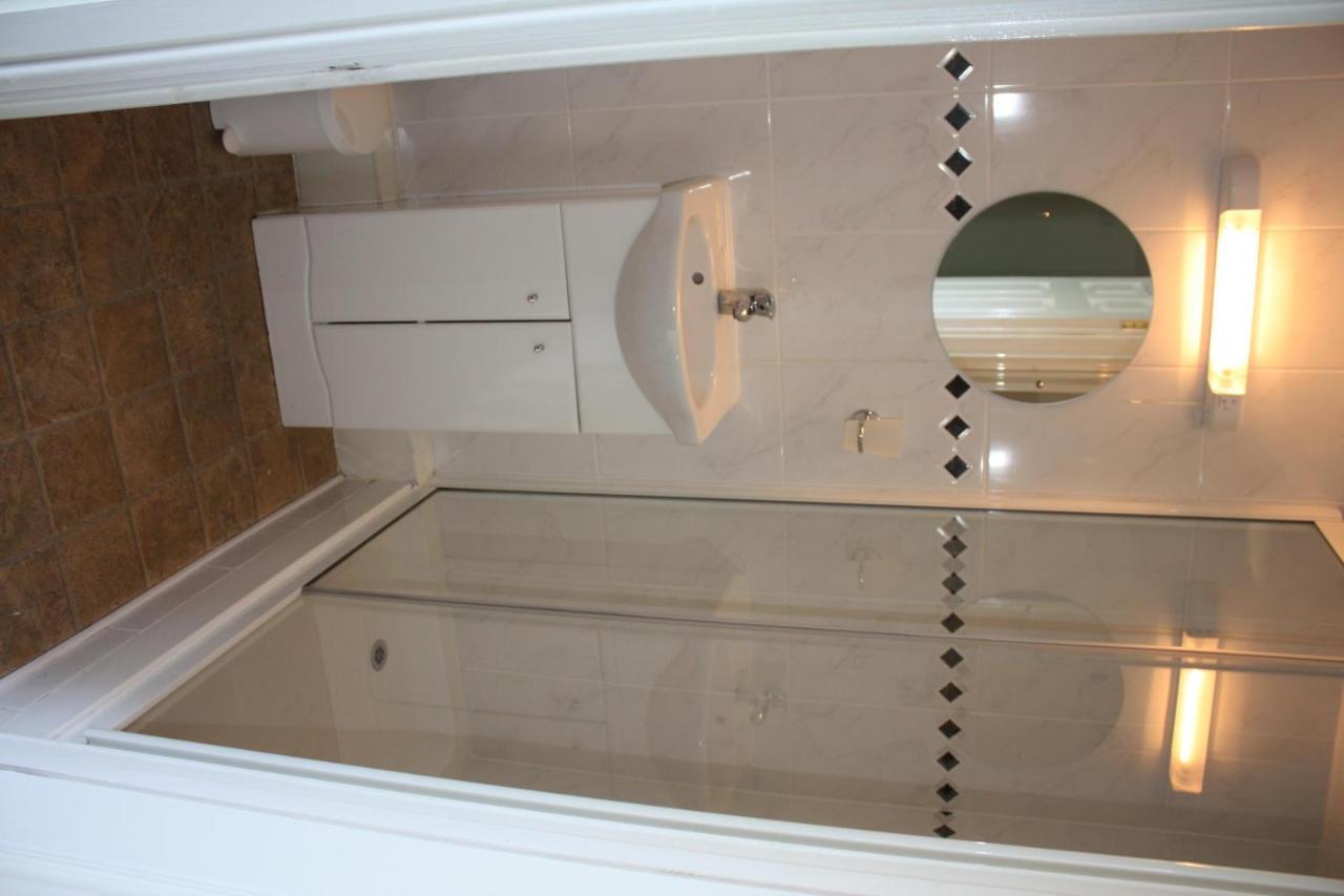 Bed and Breakfast The Charterhouse Torquay Esterno foto